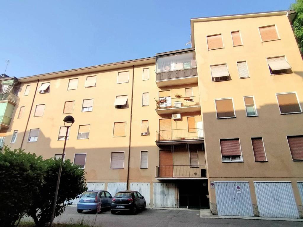 appartamento in vendita a Lodi in zona Piazza Albarola