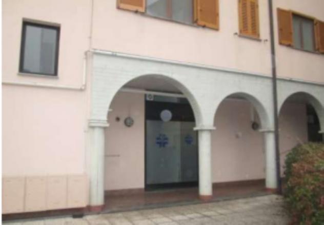 ufficio in vendita a Lodi in zona Via Defendente