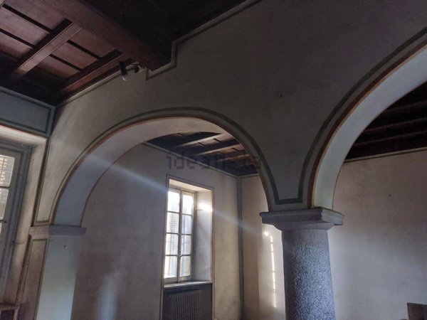 esavano in vendita a Lodi