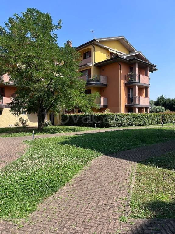 appartamento in vendita a Lodi in zona Riolo