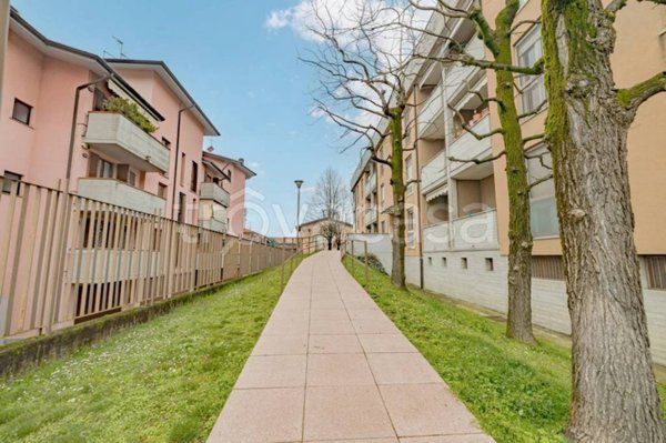 appartamento in vendita a Lodi in zona Fanfani