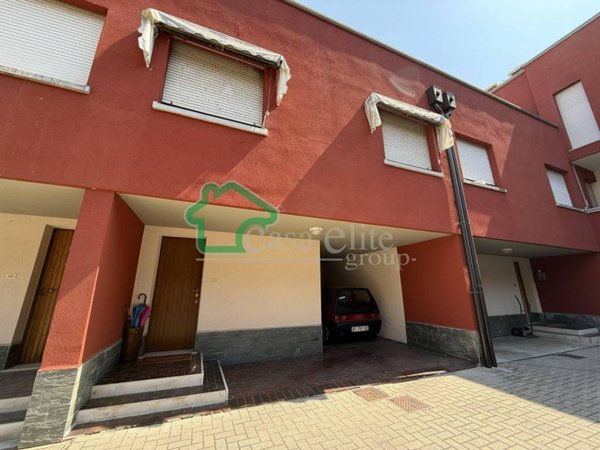 casa indipendente in vendita a Lodi in zona Città Bassa