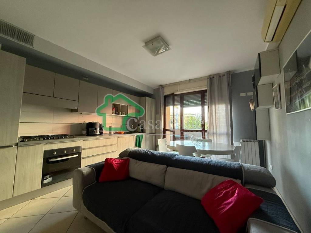 appartamento in vendita a Lodi in zona Piazza Albarola