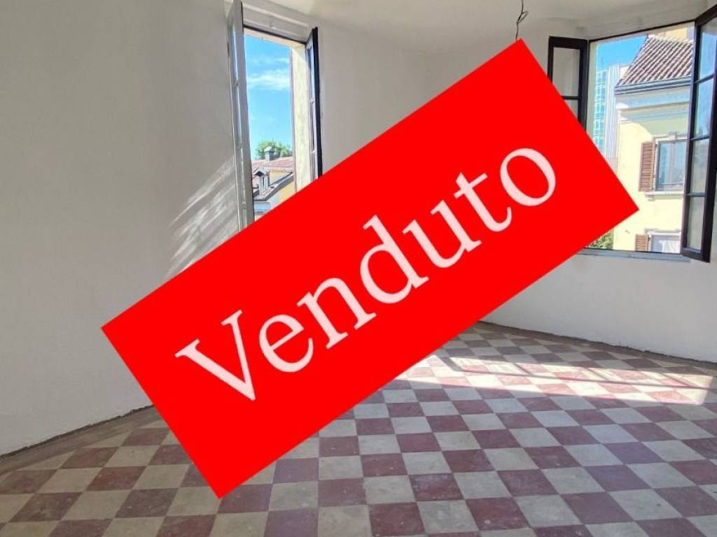 appartamento in vendita a Lodi in zona Città Bassa