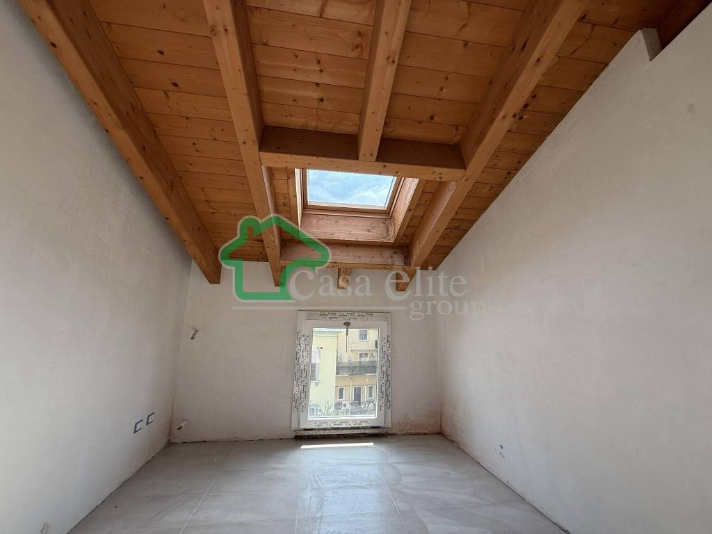 appartamento in vendita a Lodi in zona Città Bassa