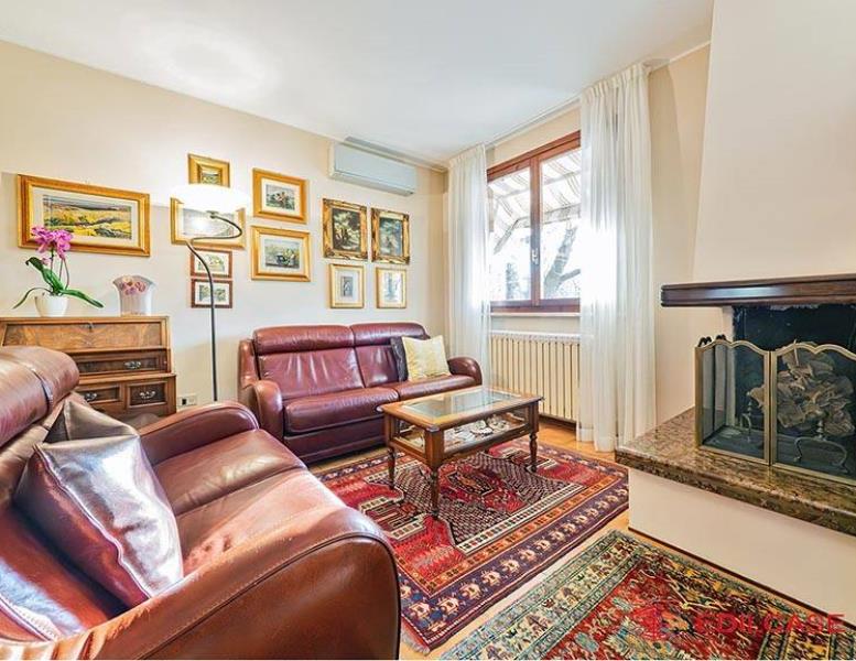 casa indipendente in vendita a Lodi in zona Paderno