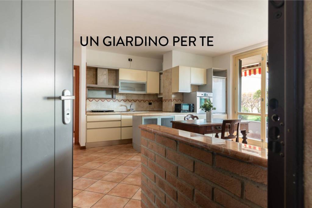 appartamento in vendita a Lodi in zona Faustina