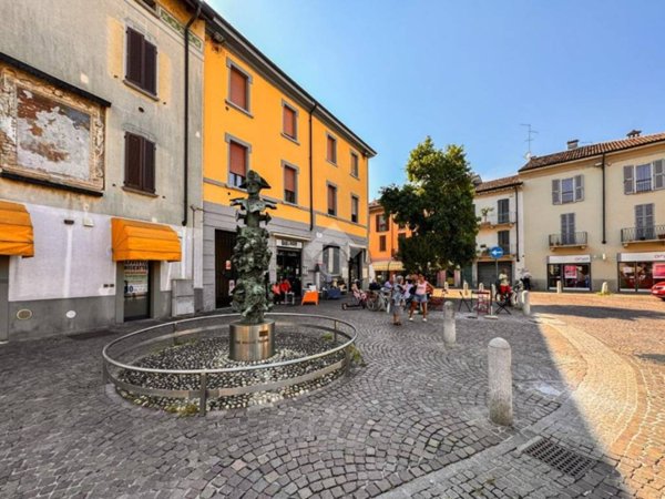 negozio in vendita a Lodi in zona Città Bassa