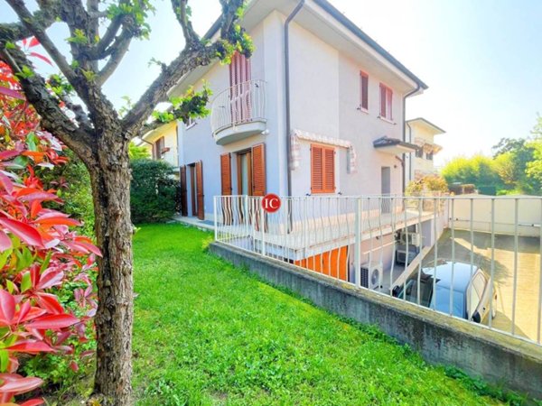 casa indipendente in vendita a Lodi in zona Fanfani