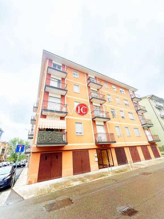 appartamento in vendita a Lodi in zona Città Bassa