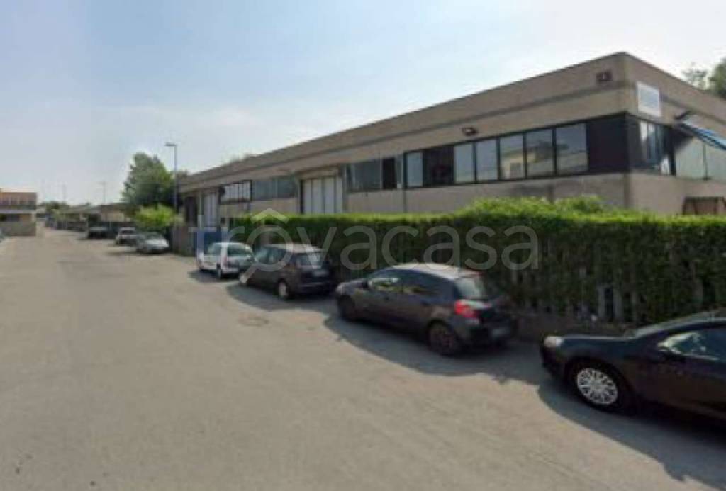 negozio in vendita a Lodi