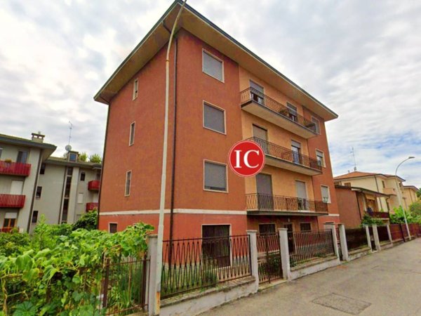 appartamento in vendita a Lodi in zona Piazza Albarola