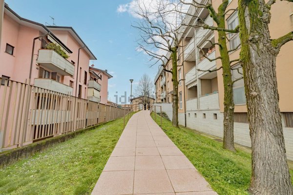 appartamento in vendita a Lodi in zona Fanfani