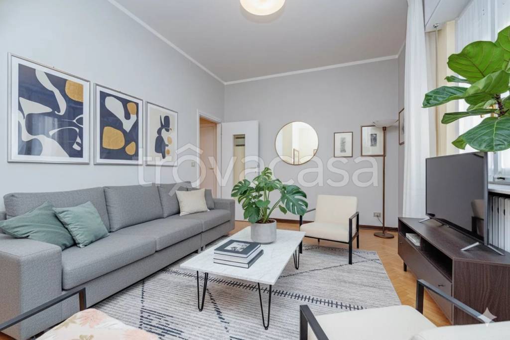 appartamento in vendita a Lodi in zona Fanfani