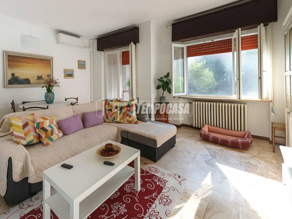 appartamento in vendita a Lodi in zona Viale Pavia