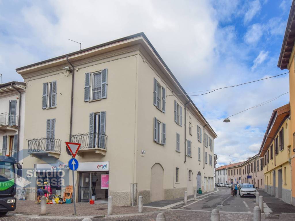 appartamento in vendita a Lodi in zona Città Bassa