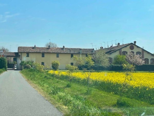 casa indipendente in vendita a Lodi in zona San Fereolo