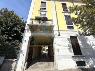 appartamento in vendita a Lodi in zona Viale Pavia