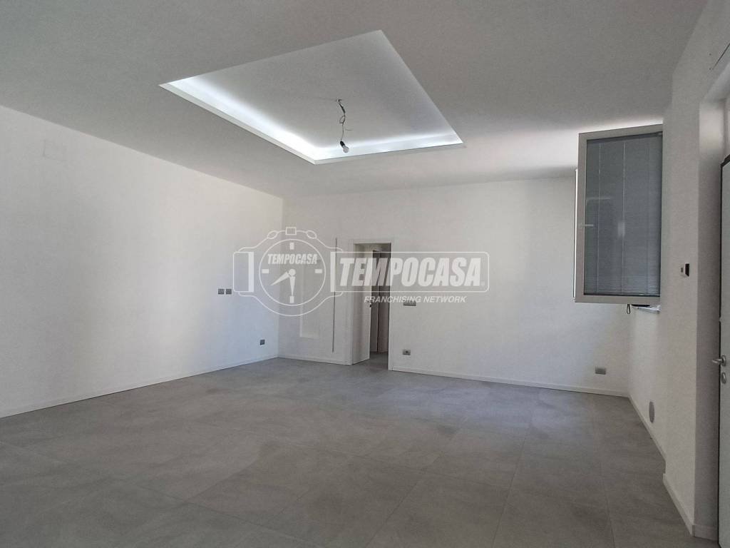 appartamento in vendita a Lodi in zona Fanfani