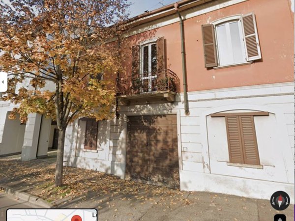 intera palazzina in vendita a Lodi in zona Fanfani