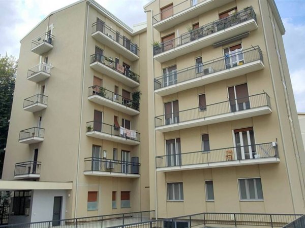 appartamento in vendita a Lodi in zona Fanfani