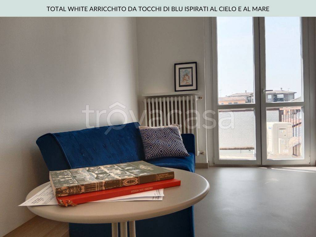 appartamento in vendita a Lodi in zona Viale Pavia