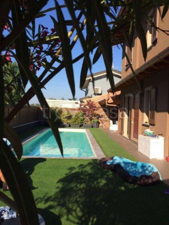 casa indipendente in vendita a Lodi