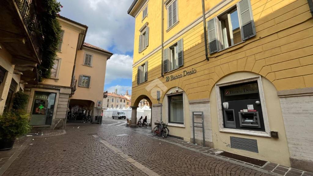 appartamento in vendita a Lodi in zona Centro Storico