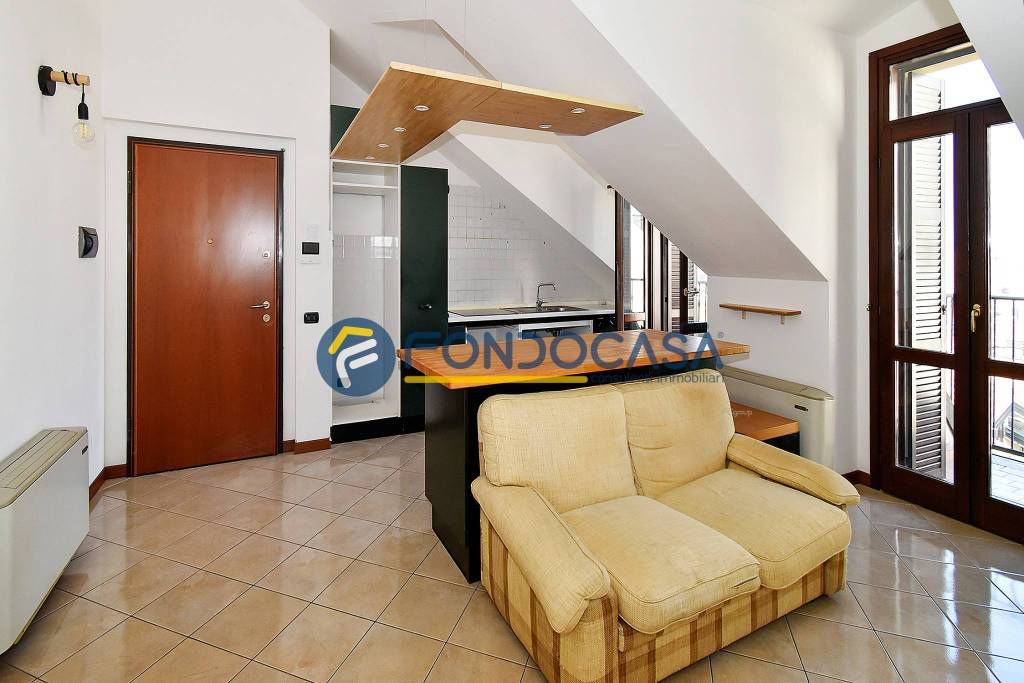 appartamento in vendita a Lodi in zona Viale Pavia