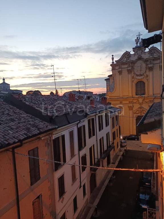 appartamento in vendita a Lodi in zona Centro Storico