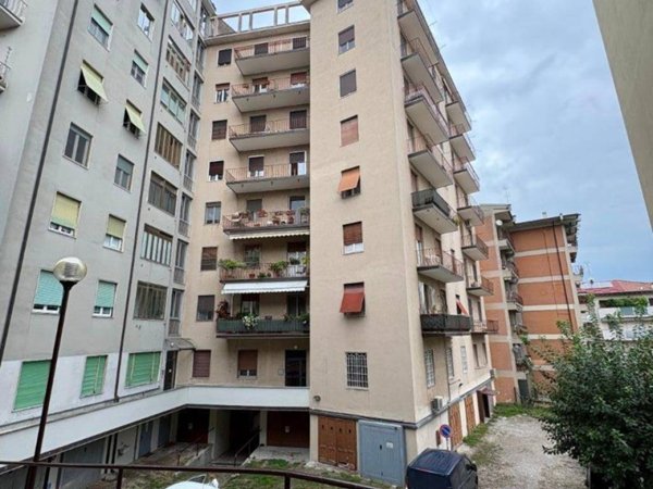 appartamento in vendita a Lodi in zona Fanfani