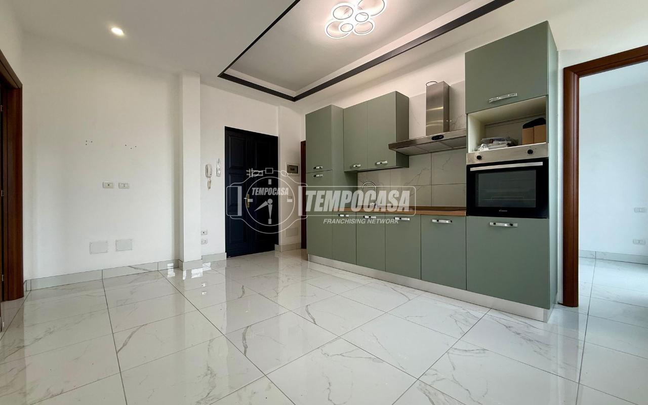 appartamento in vendita a Lodi in zona Viale Pavia