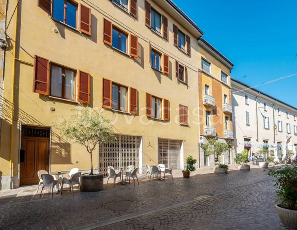 negozio in vendita a Lodi in zona Centro Storico