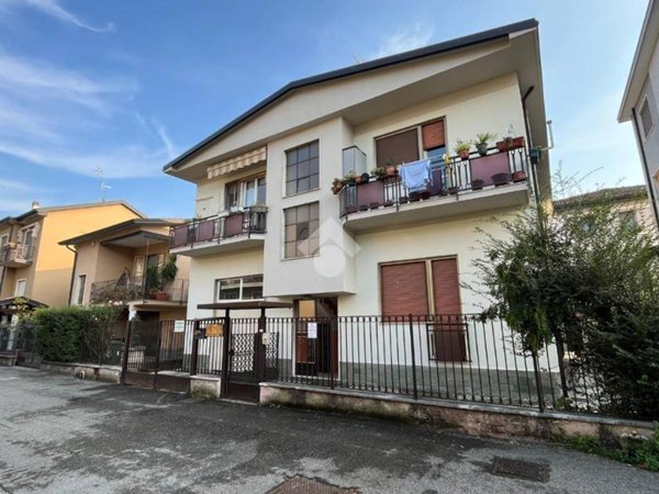 appartamento in vendita a Lodi in zona San Fereolo