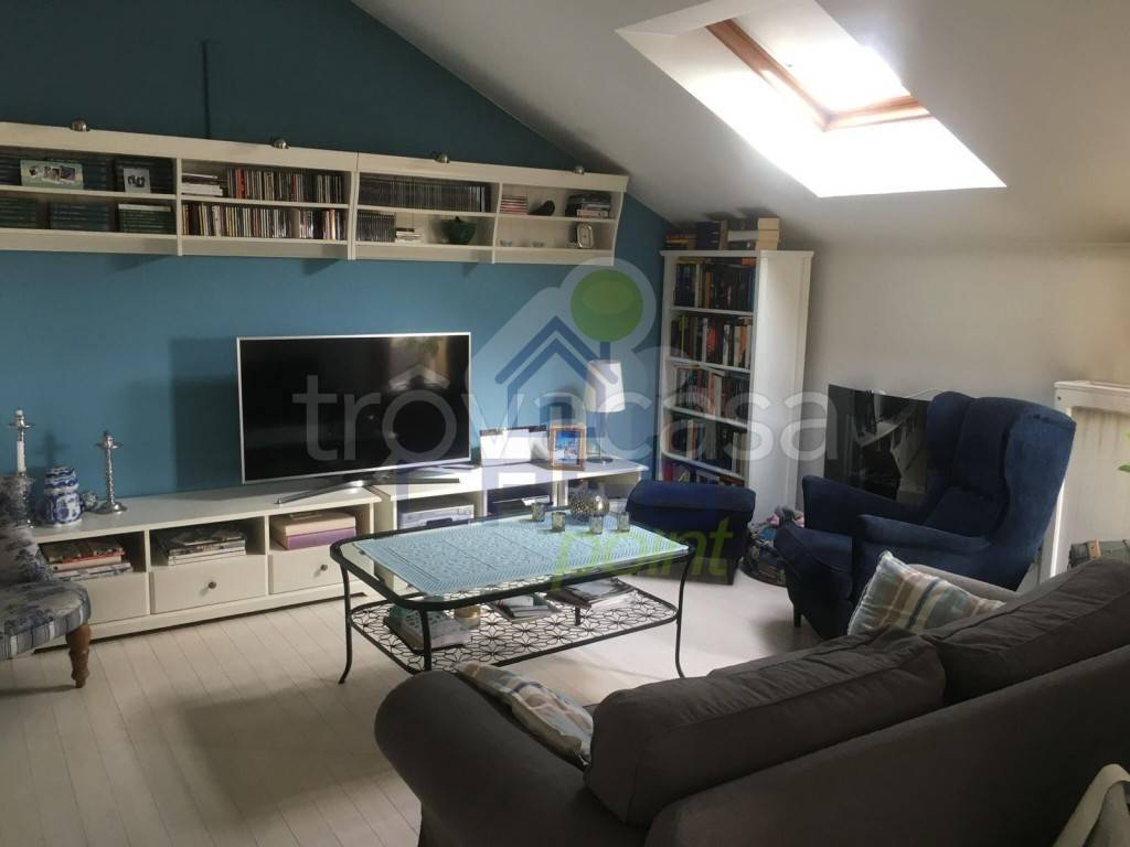 appartamento in vendita a Lodi in zona Fanfani