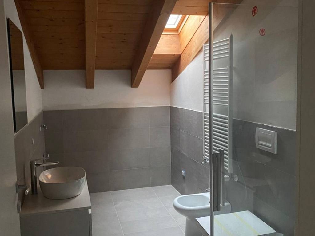 appartamento in vendita a Lodi in zona Città Bassa