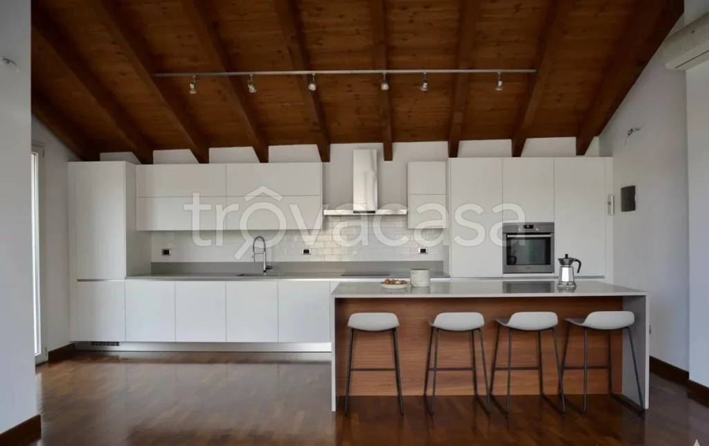 appartamento in vendita a Lodi in zona Centro Storico