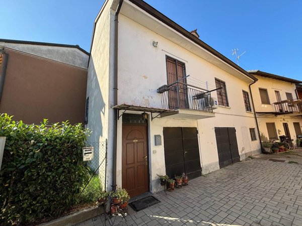 casa indipendente in vendita a Lodi in zona Torretta