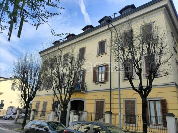 appartamento in vendita a Lodi in zona Città Bassa