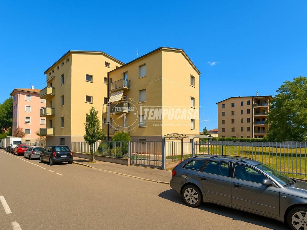 appartamento in vendita a Lodi in zona Fanfani