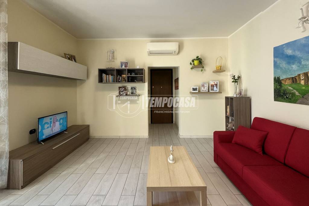 appartamento in vendita a Lodi in zona Viale Pavia