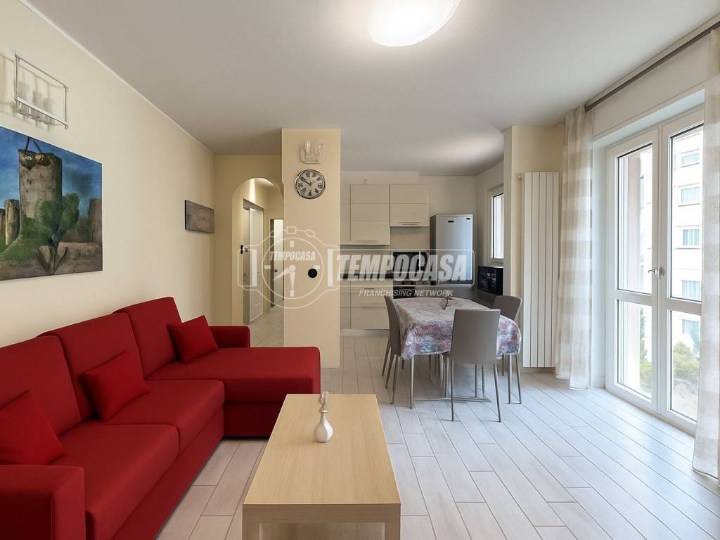 appartamento in vendita a Lodi in zona Viale Pavia