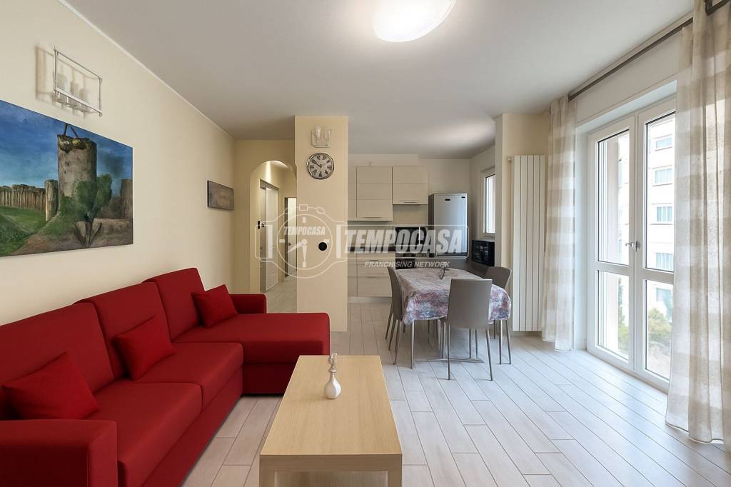 appartamento in vendita a Lodi in zona Viale Pavia