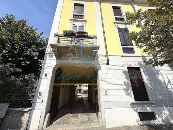 appartamento in vendita a Lodi in zona Viale Pavia