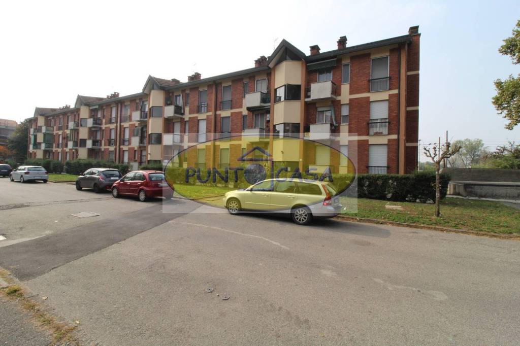 appartamento in vendita a Lodi in zona Viale Italia