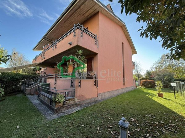 casa indipendente in vendita a Lodi