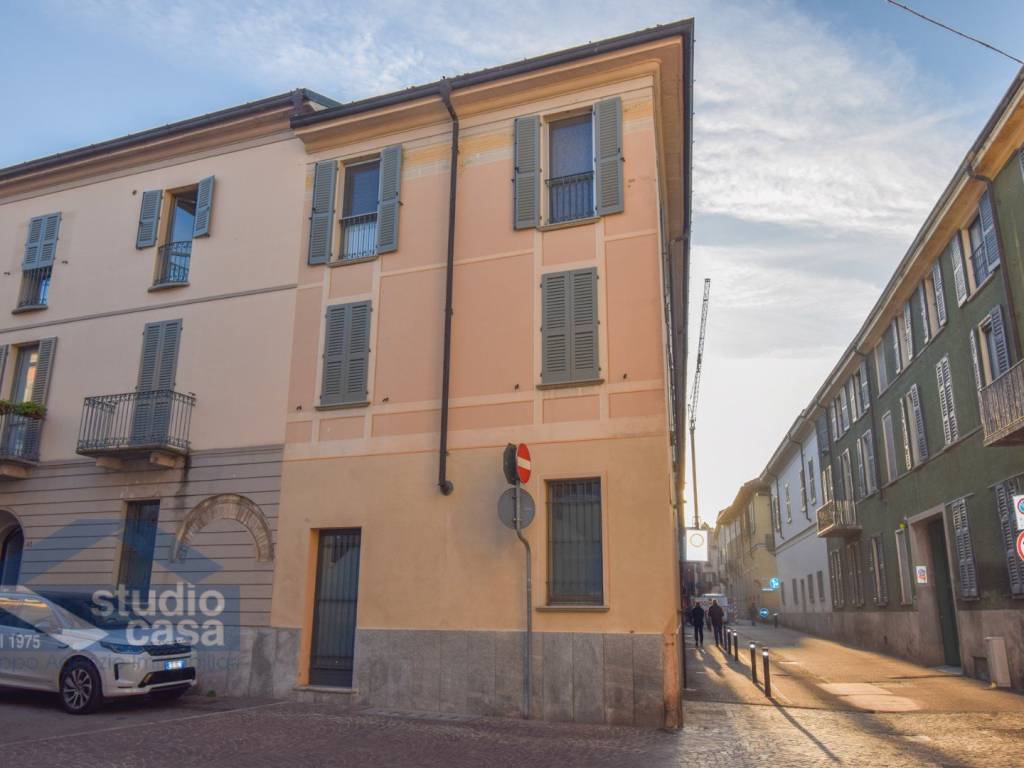 appartamento in vendita a Lodi in zona Centro Storico