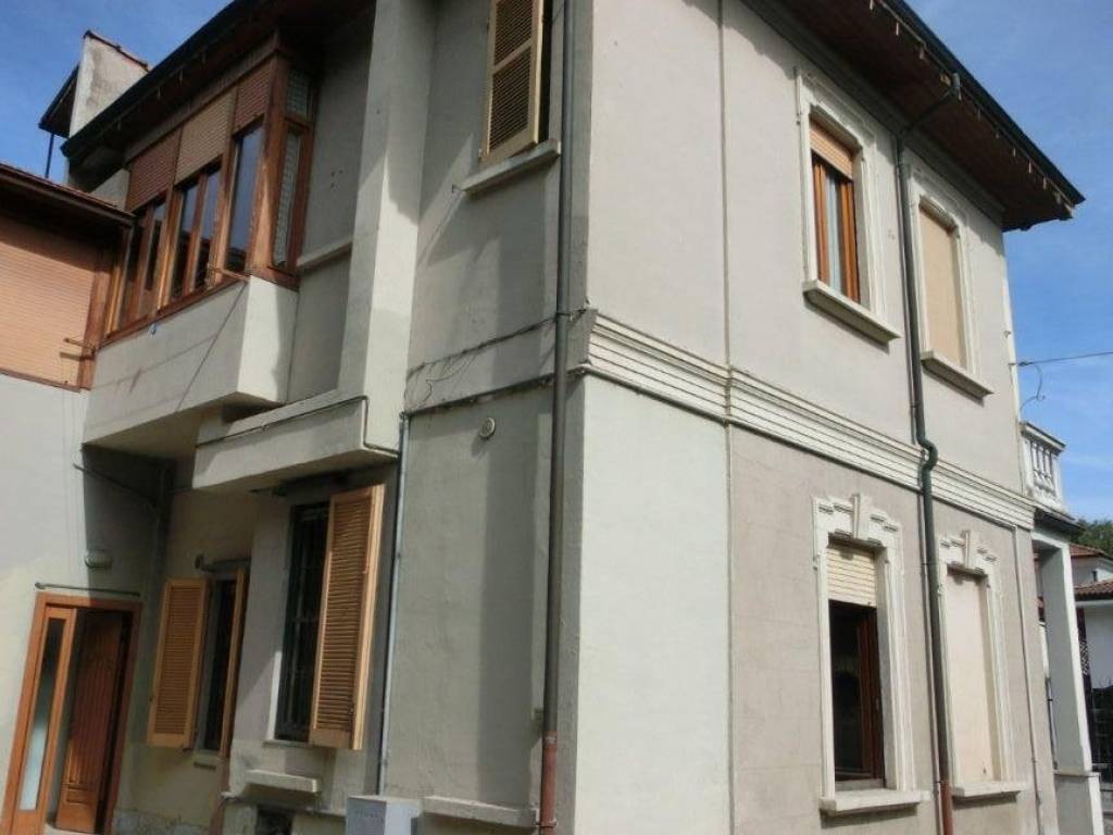 casa indipendente in vendita a Lodi in zona Città Bassa