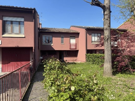 casa indipendente in vendita a Lodi in zona Torretta