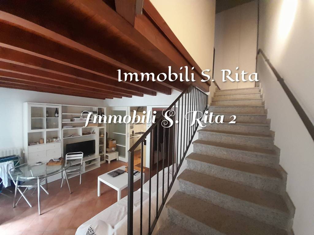 casa indipendente in vendita a Lodi in zona Centro Storico